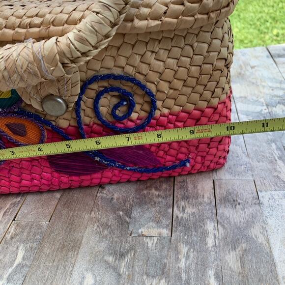 Woven Floral embroidered bag - Picture 3 of 10